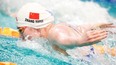 一个具有高 一个具有高